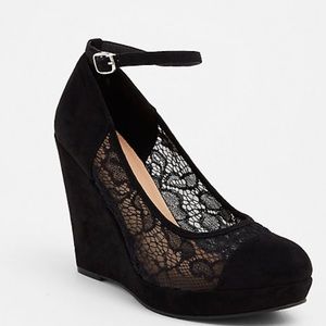 TORRID BLACK LACE WEDGE PLATFORM (WIDE WIDTH)